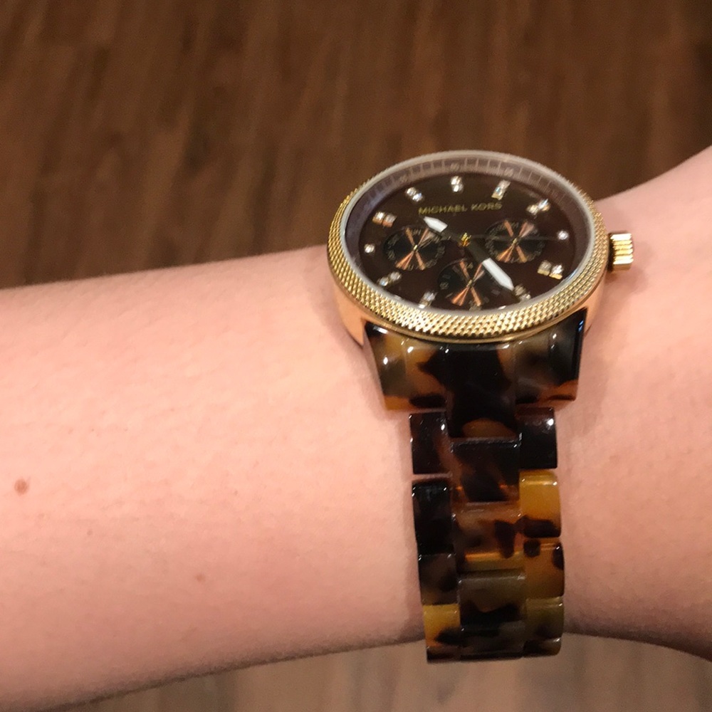 Michael Kors Tortoise Shell Watch - Picture 2 of 7